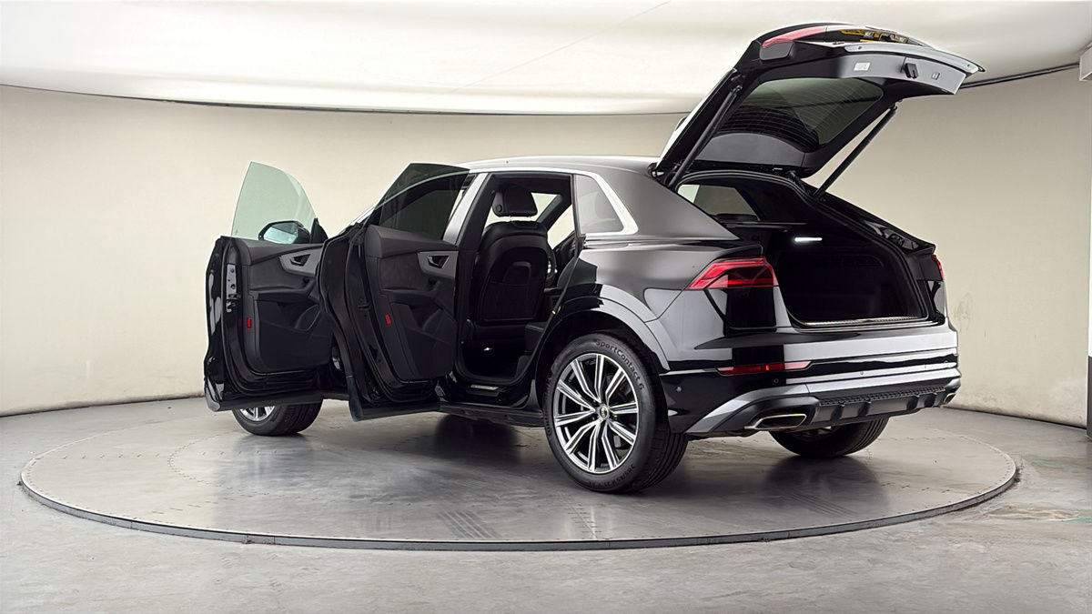 More views of Audi Q8