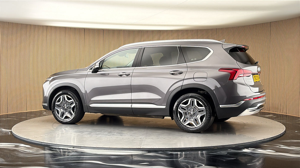 More views of Hyundai Santa Fe