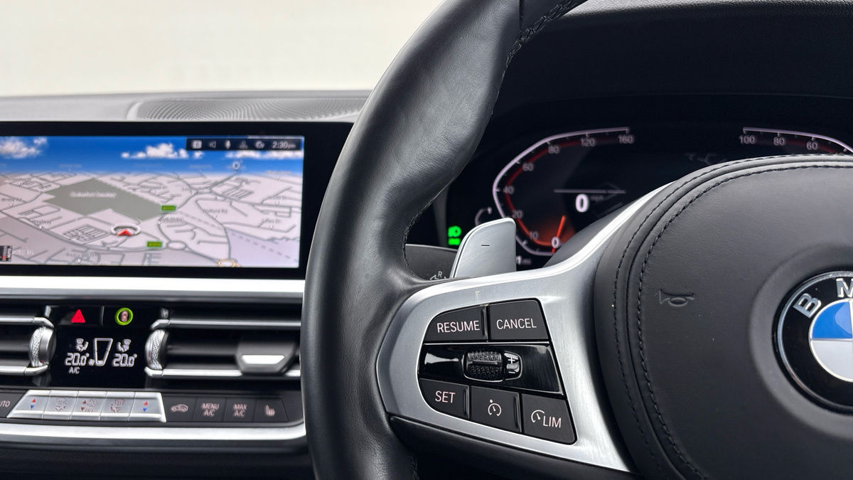 BMW 3 Series Image 13