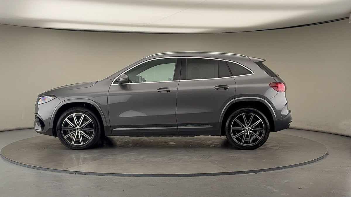 Mercedes-Benz EQA Image 16