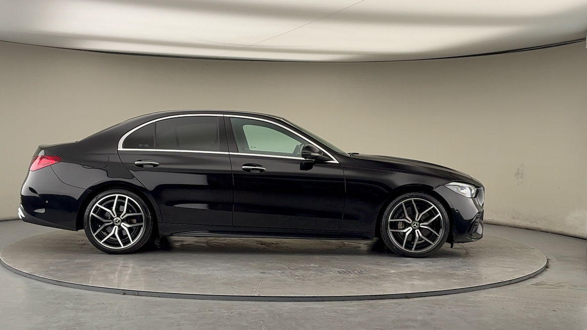 Mercedes-Benz C Class Image 16