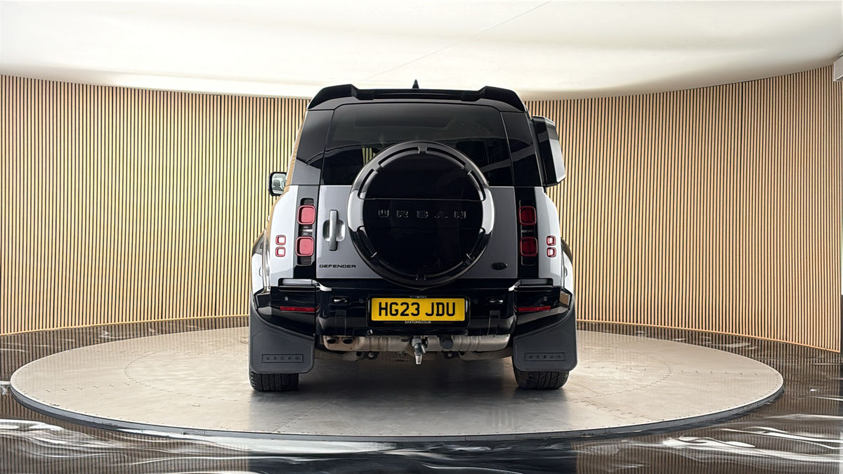 More views of Land Rover Defender 110