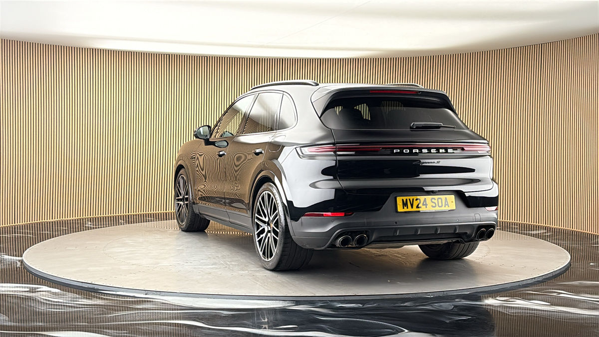 More views of Porsche Cayenne