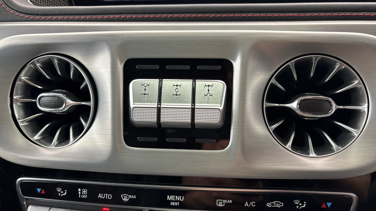 Mercedes-Benz G Class Image 38