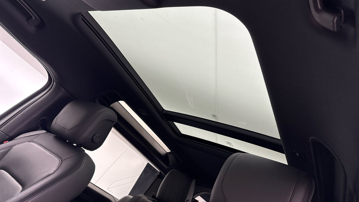 Land Rover Defender 90 Image 6