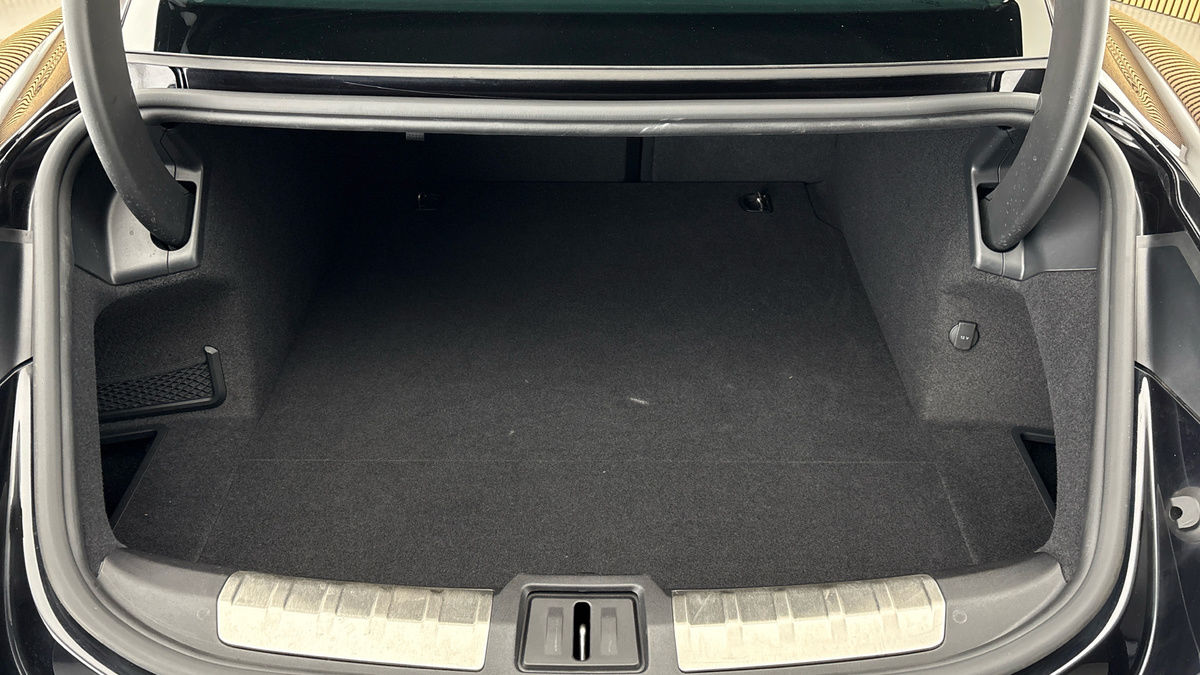 Porsche Taycan Image 11