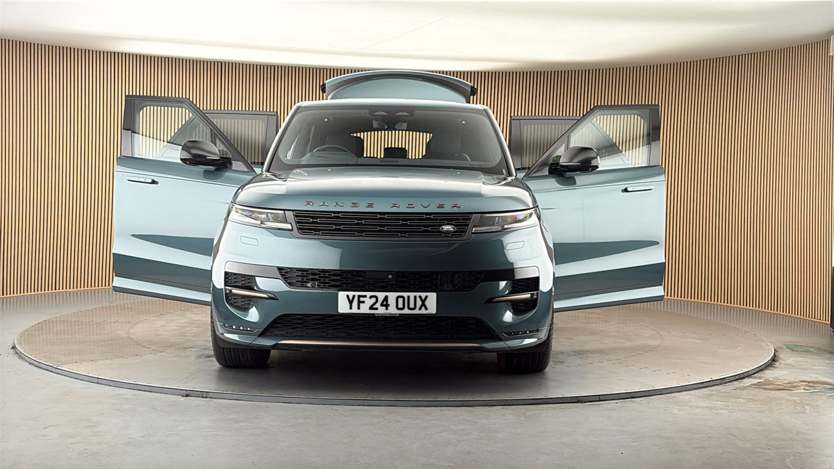 More views of Land Rover Range Rover Sport