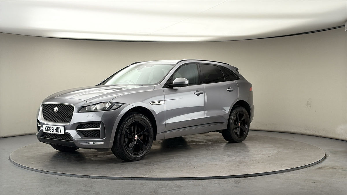 Jaguar F-PACE Image 20
