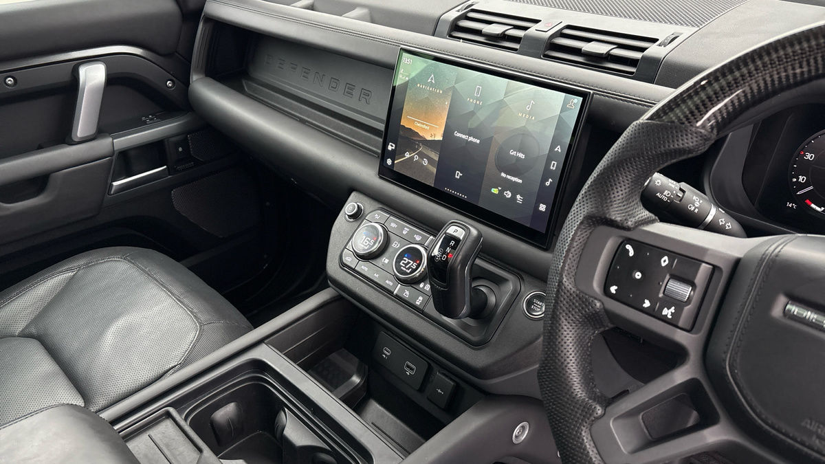 Land Rover Defender 110 Urban Image 42