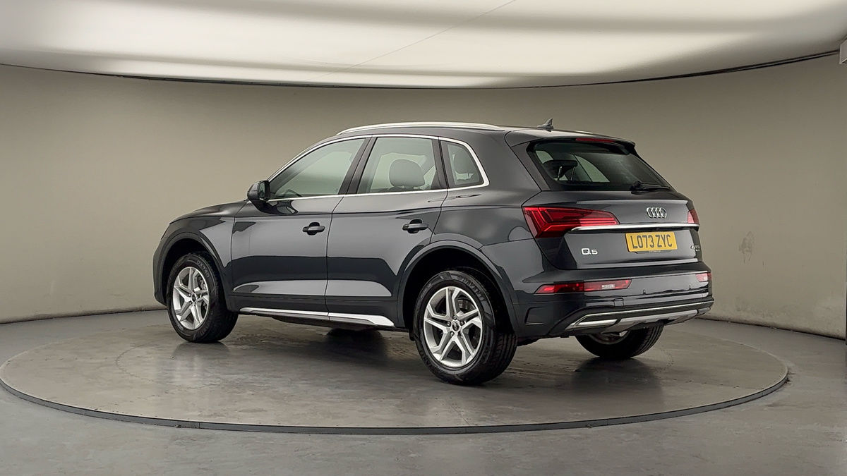 More views of Audi Q5
