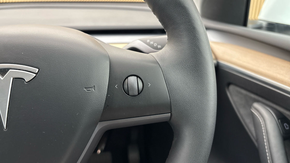 Tesla Model Y Image 14