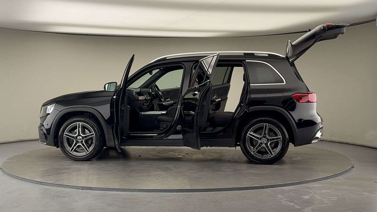 More views of Mercedes-Benz GLB