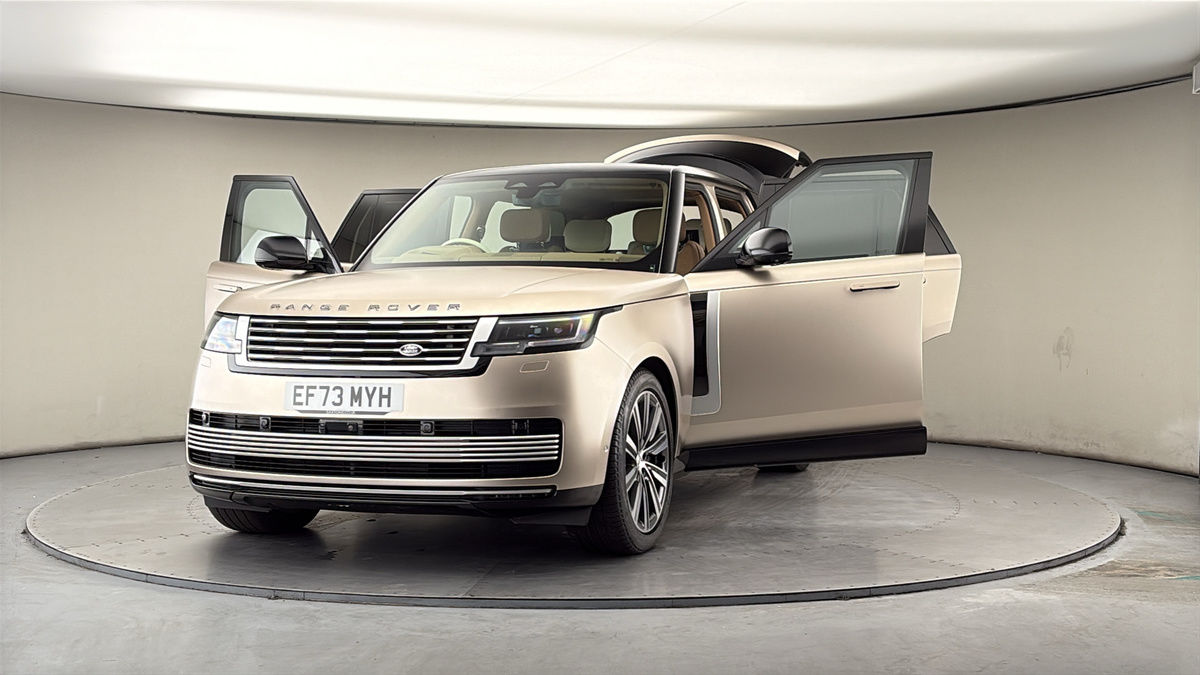 More views of Land Rover Range Rover