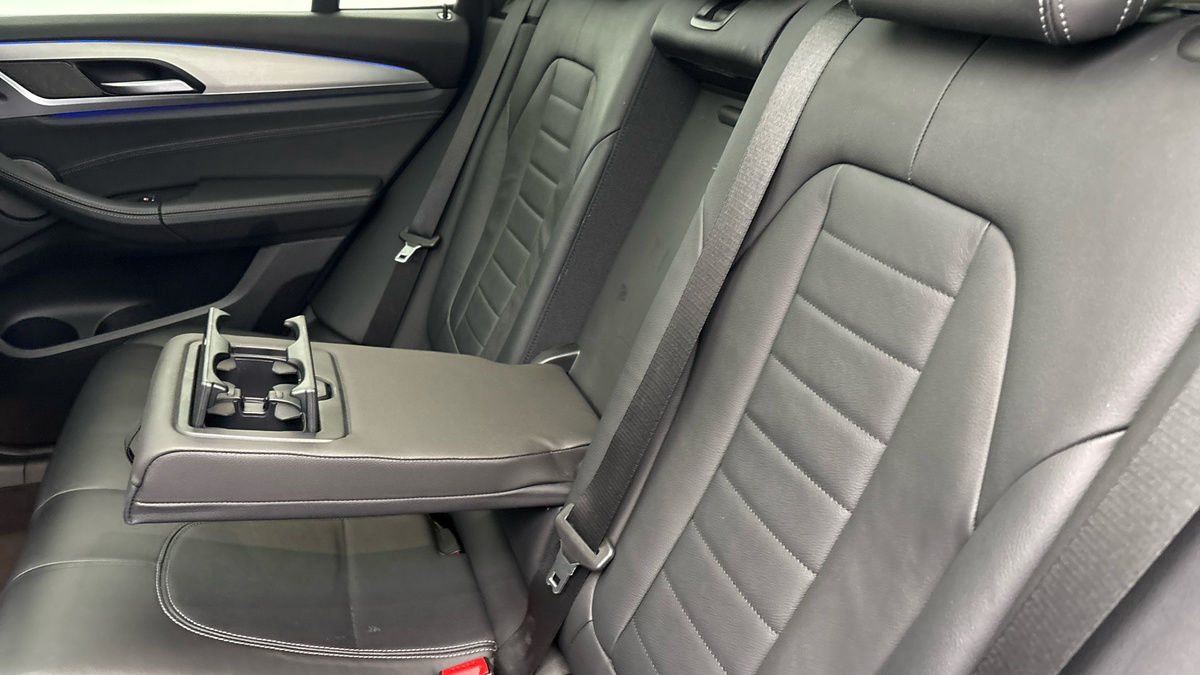 BMW X3 Image 9