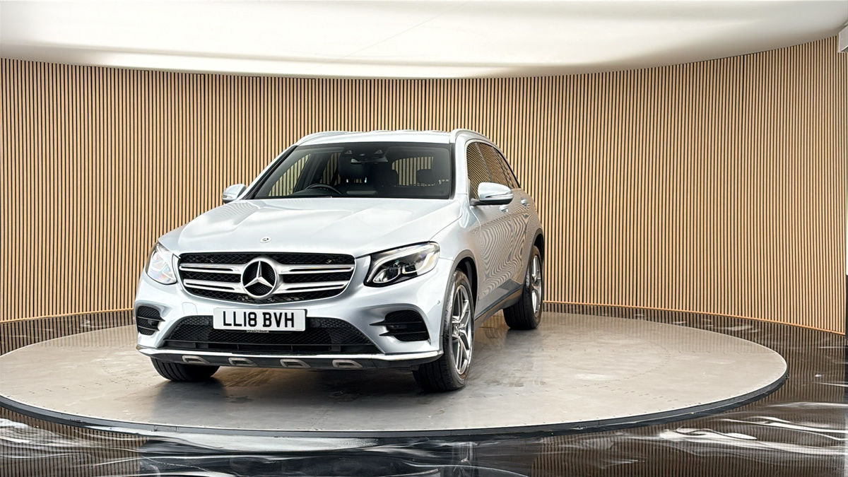 More views of Mercedes-Benz GLC