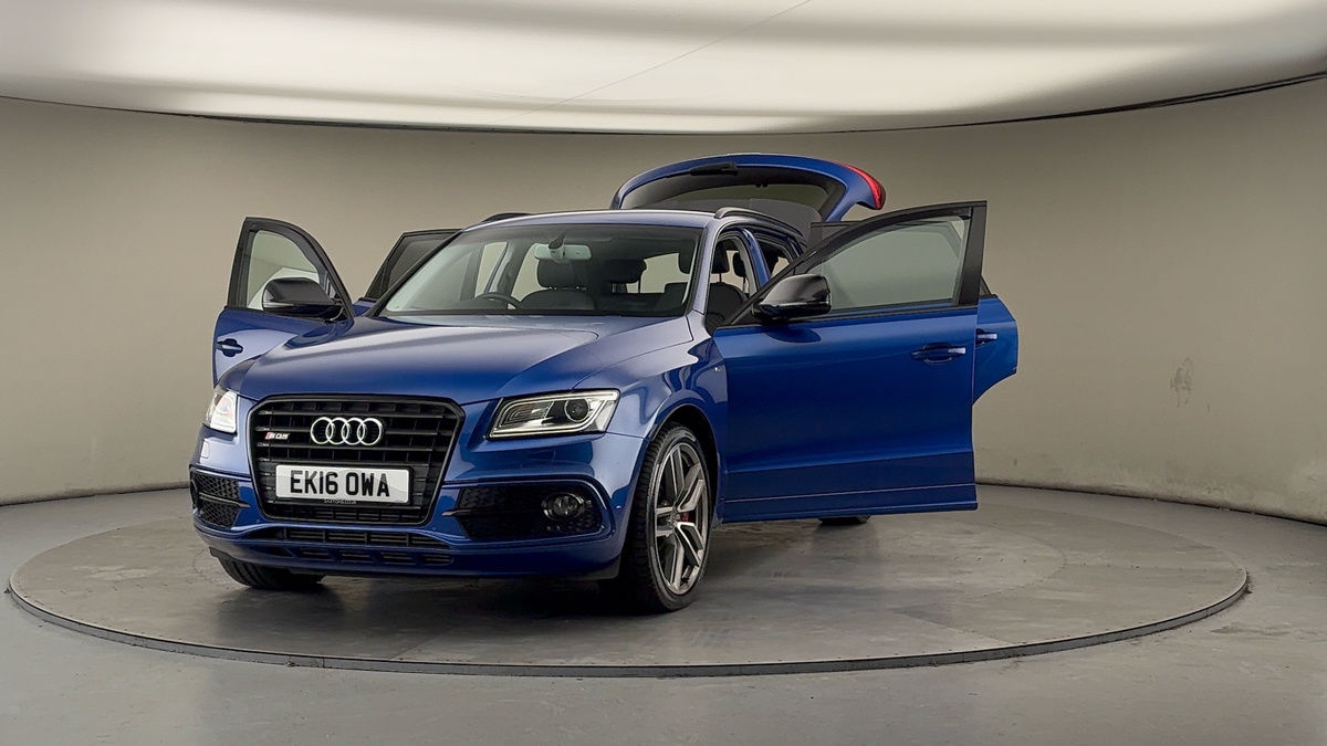 More views of Audi SQ5