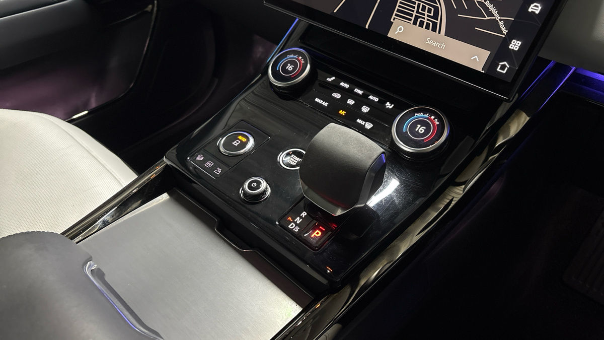Land Rover Range Rover Sport Image 18