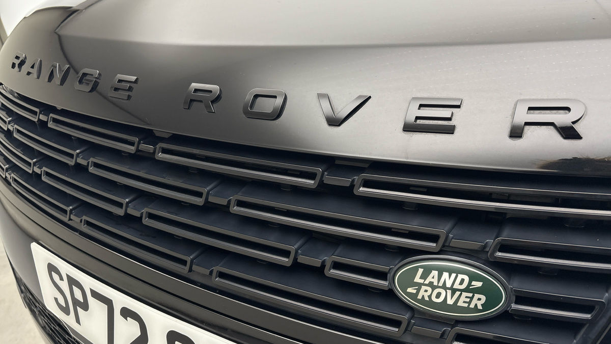 Land Rover Range Rover Sport Image 24