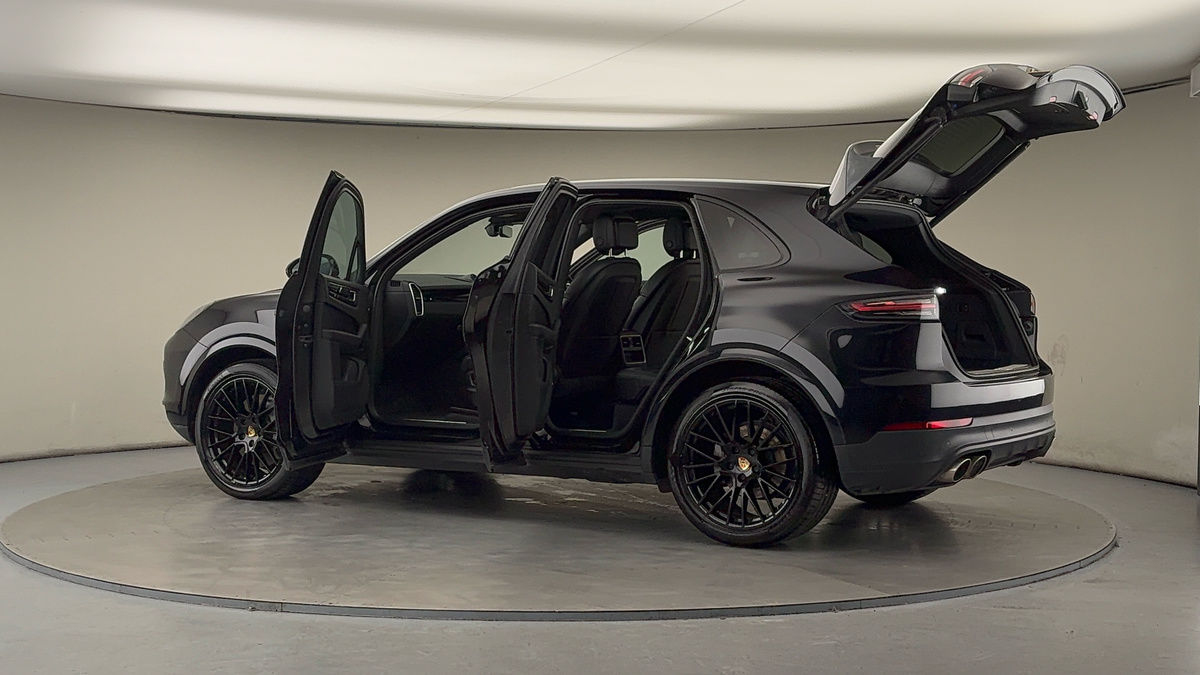 More views of Porsche Cayenne