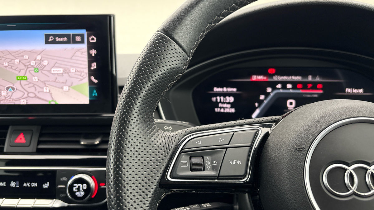 Audi A4 Avant Image 13