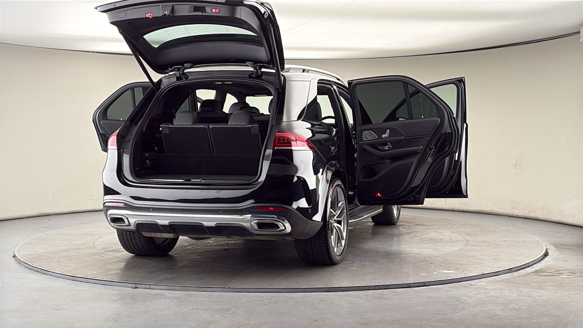 More views of Mercedes-Benz GLE