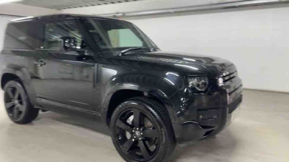 More views of Land Rover Defender 90
