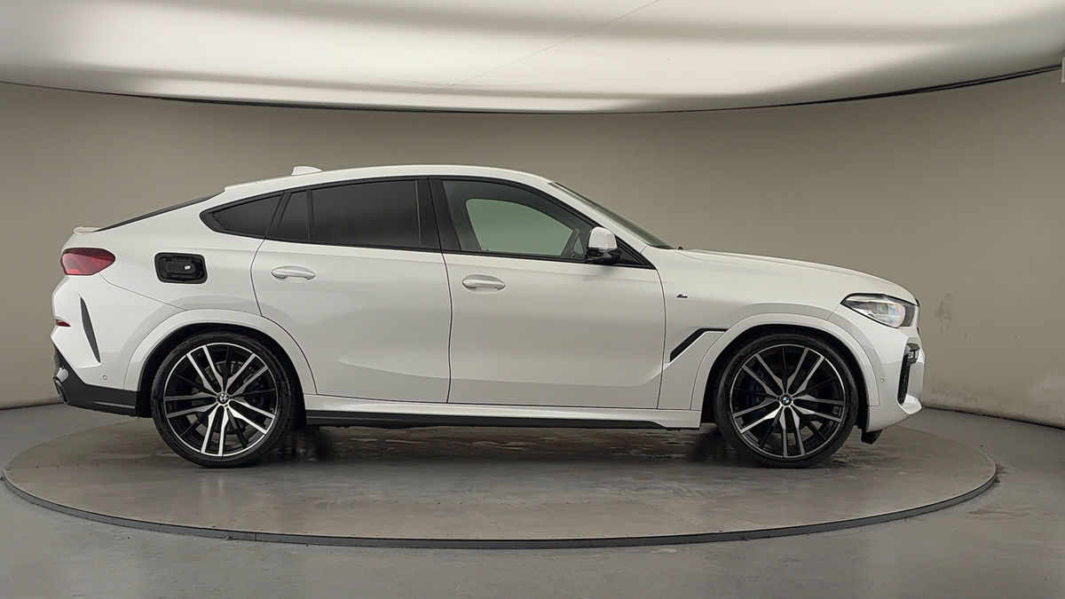 BMW X6 Image 16