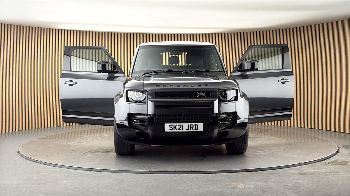 More views of Land Rover Defender 90