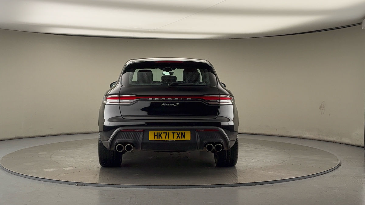 Porsche Macan Image 4