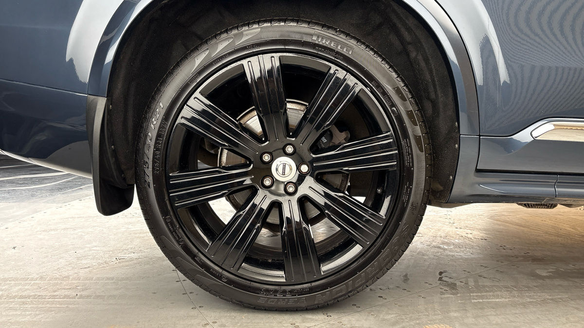 Volvo XC90 Image 10