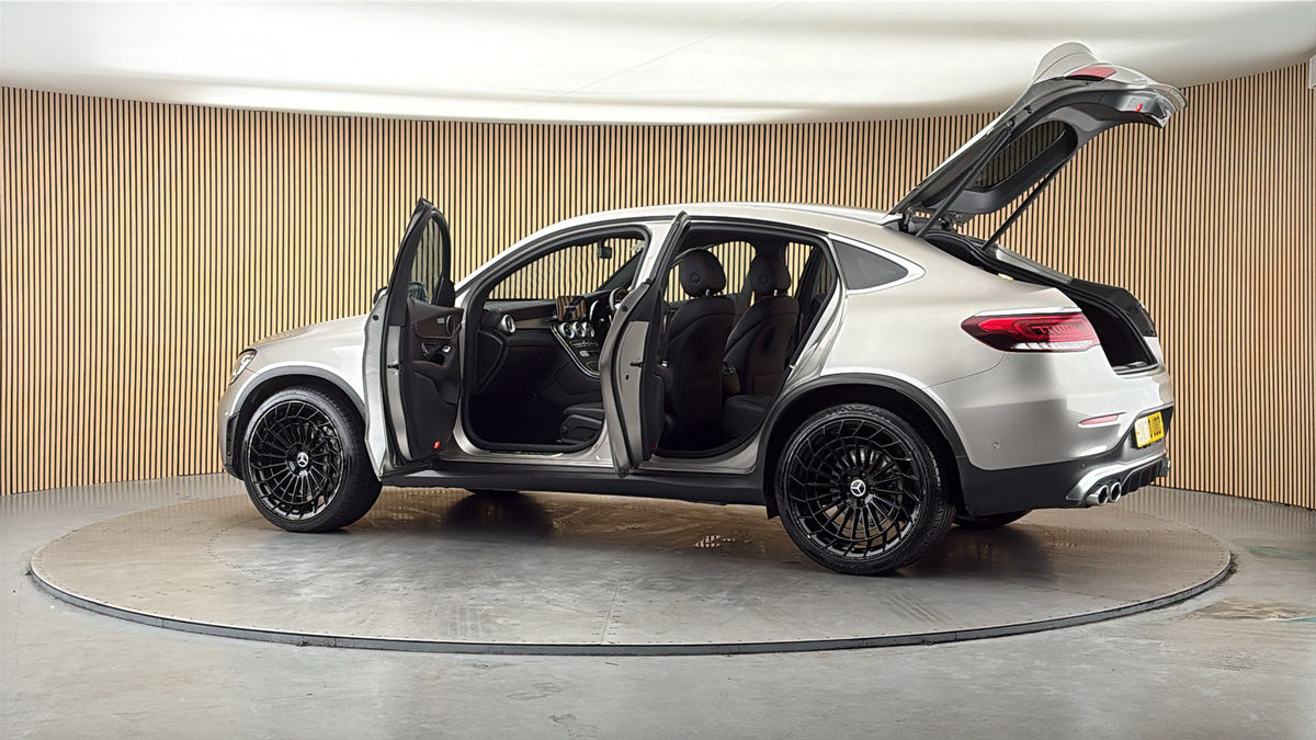 More views of Mercedes-Benz GLC