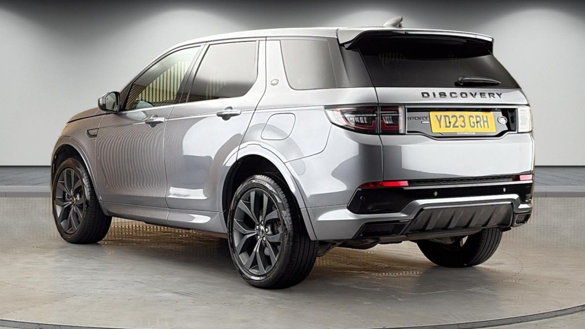 Land Rover Discovery Sport Image 2
