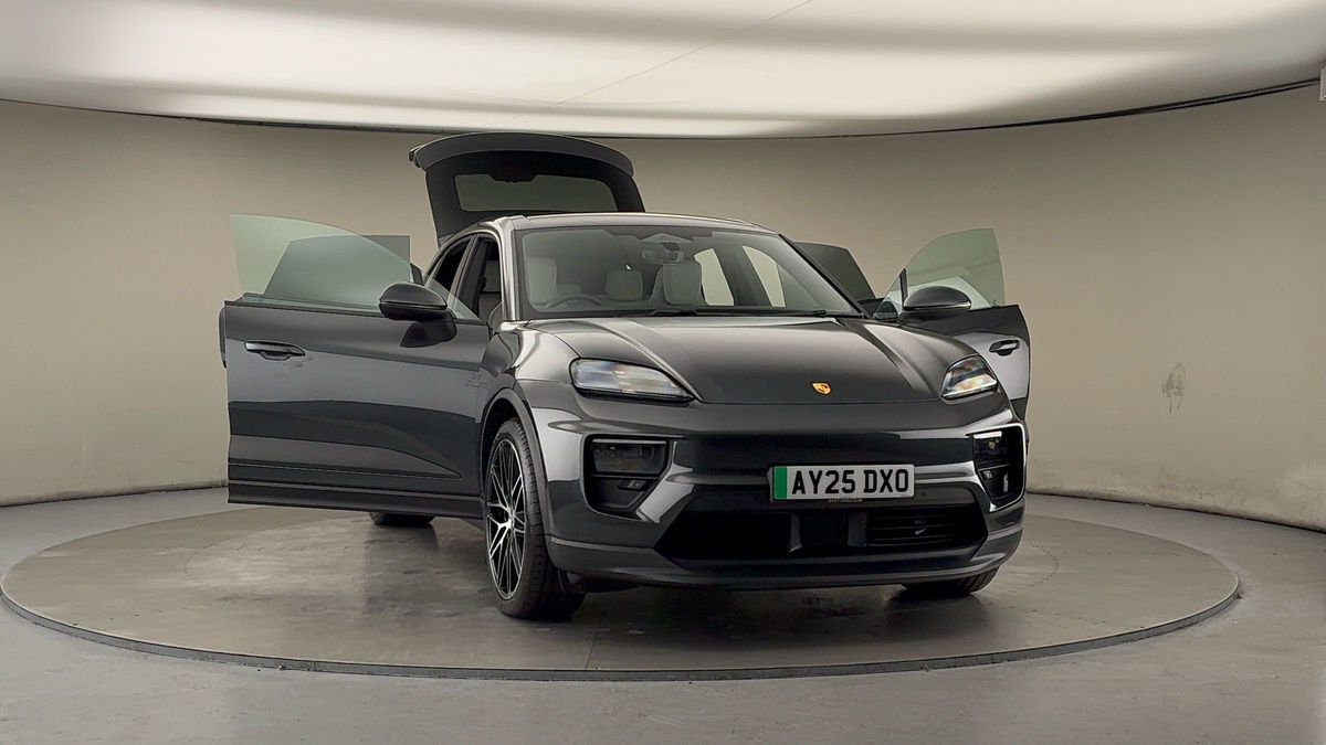 More views of Porsche Macan