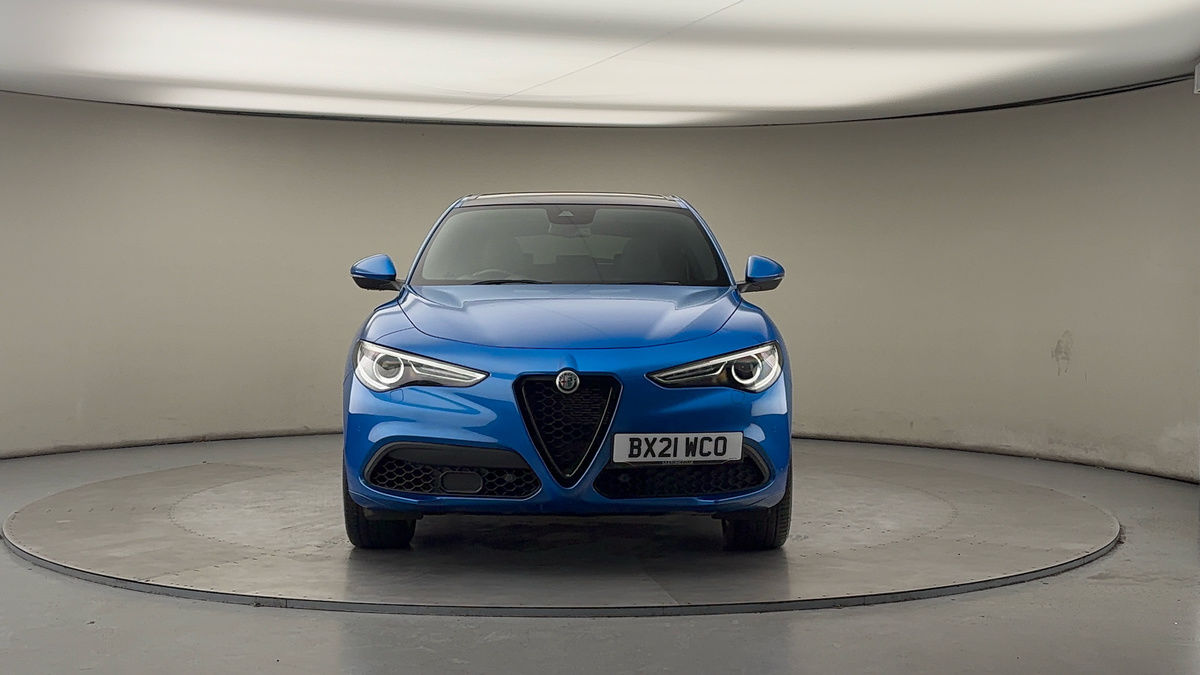 Alfa Romeo Stelvio Image 3