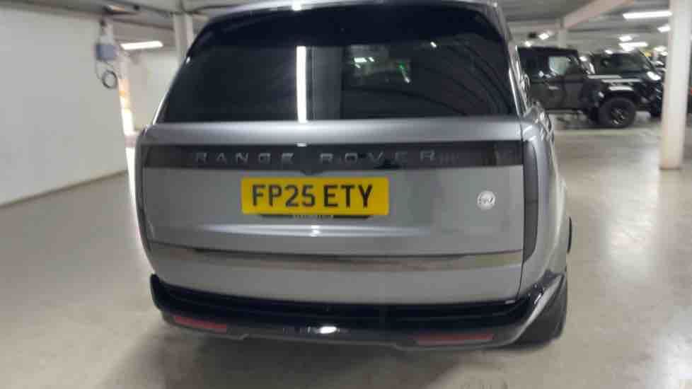 More views of Land Rover Range Rover