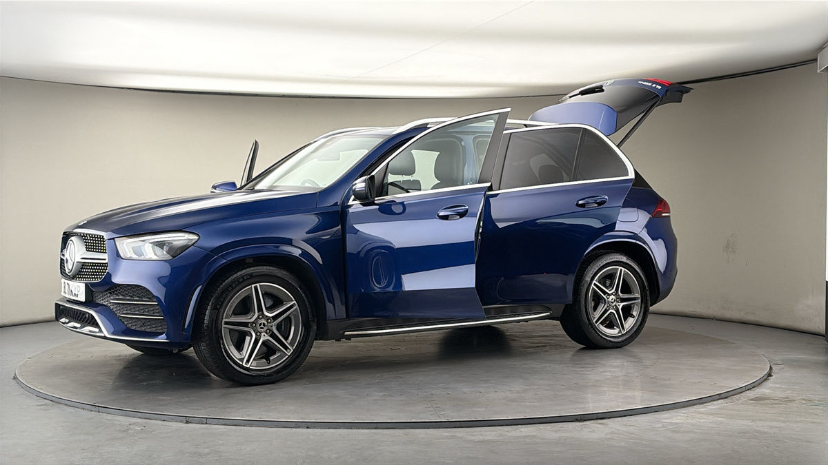 More views of Mercedes-Benz GLE