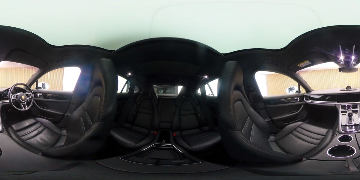 More views of Porsche Panamera
