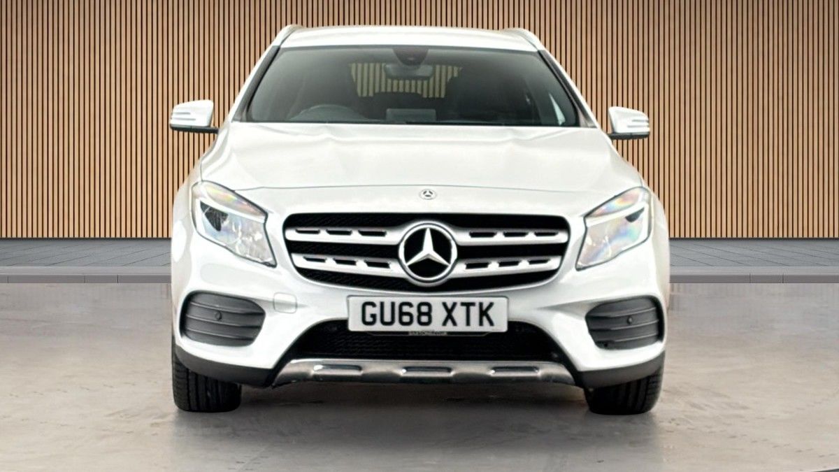 Mercedes-Benz GLA Image 3