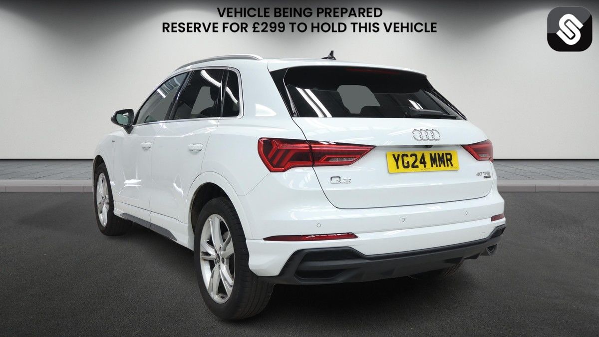 Audi Q3 Image 3
