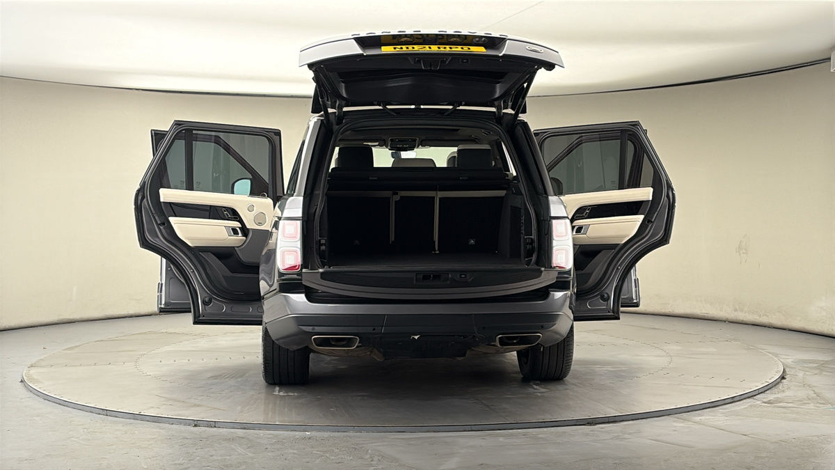 More views of Land Rover Range Rover