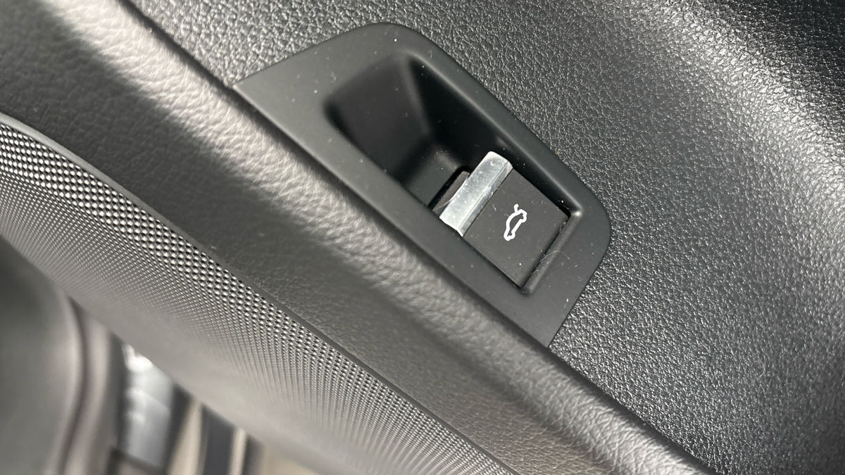 Audi RSQ8 Image 26