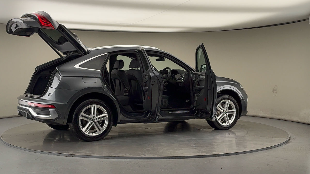 More views of Audi Q5