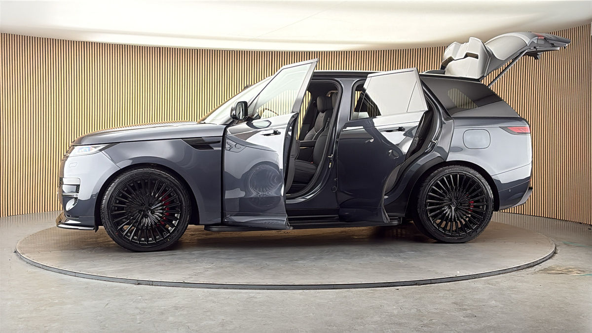 More views of Land Rover Range Rover Sport