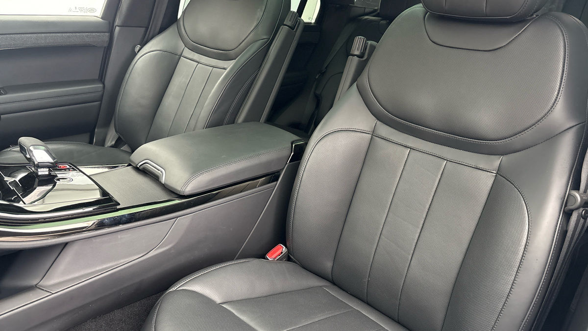 Land Rover Range Rover Sport Image 7