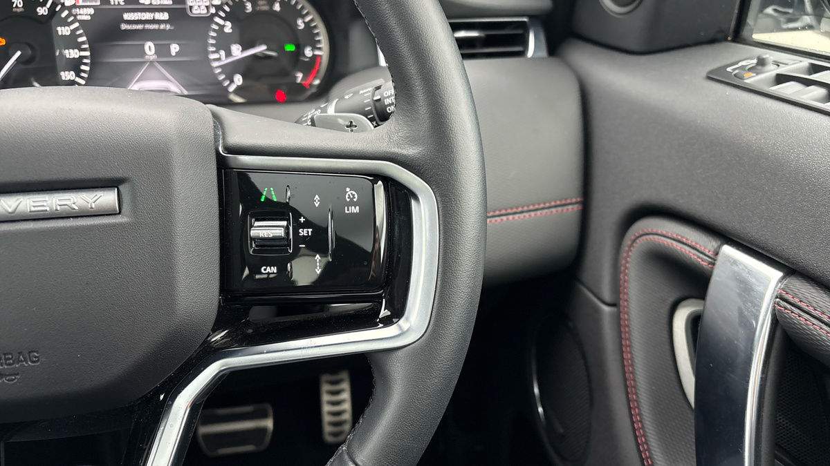 Land Rover Discovery Sport Image 14