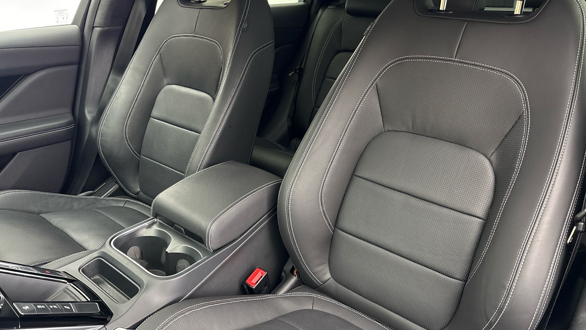 Jaguar I-PACE Image 7