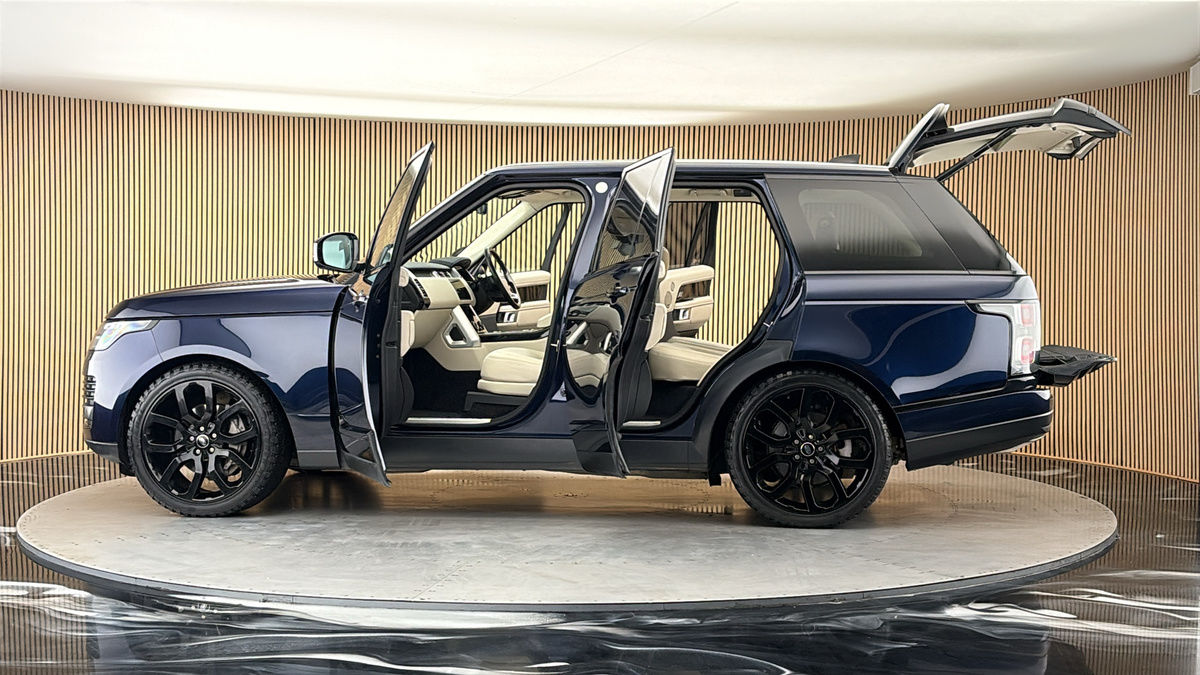 More views of Land Rover Range Rover