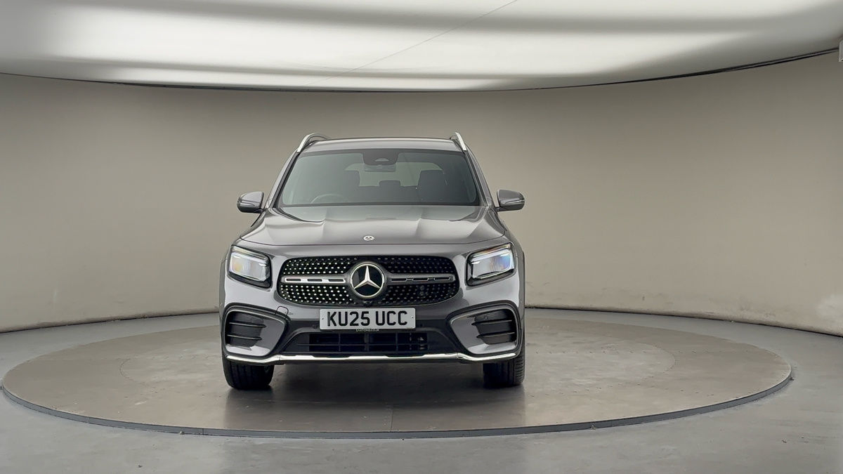 Mercedes-Benz GLB Image 3