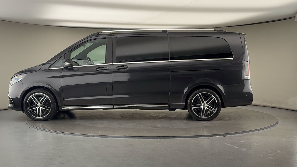 Mercedes-Benz V Class Image 15