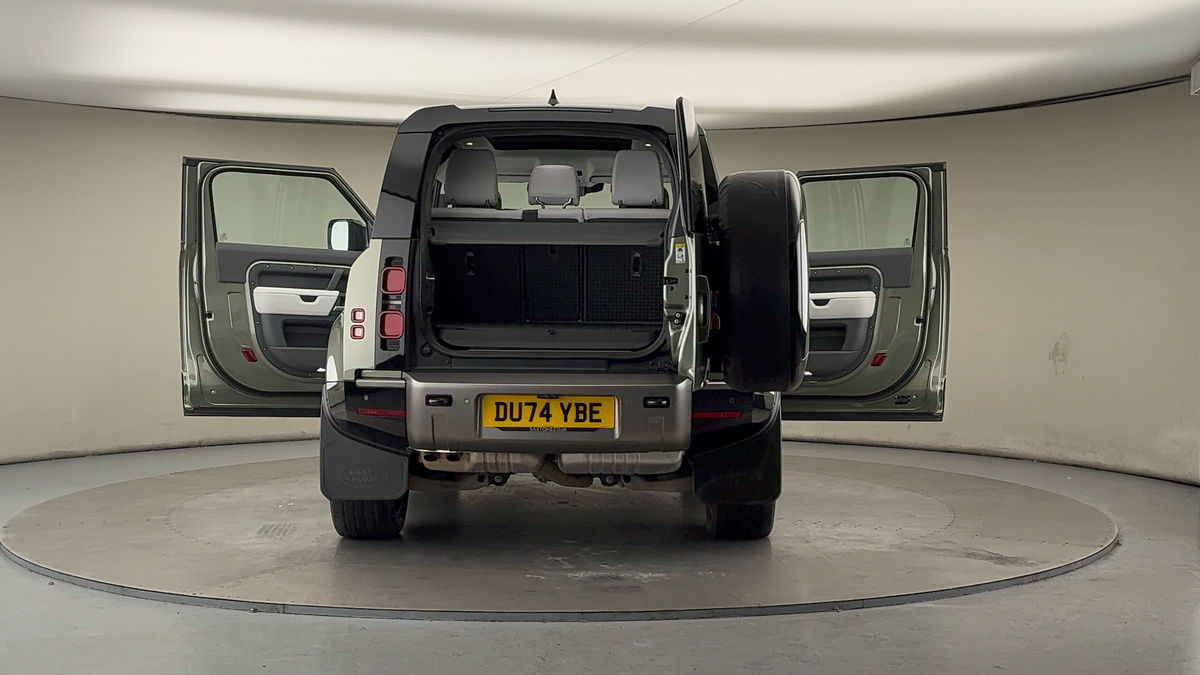 More views of Land Rover Defender 90